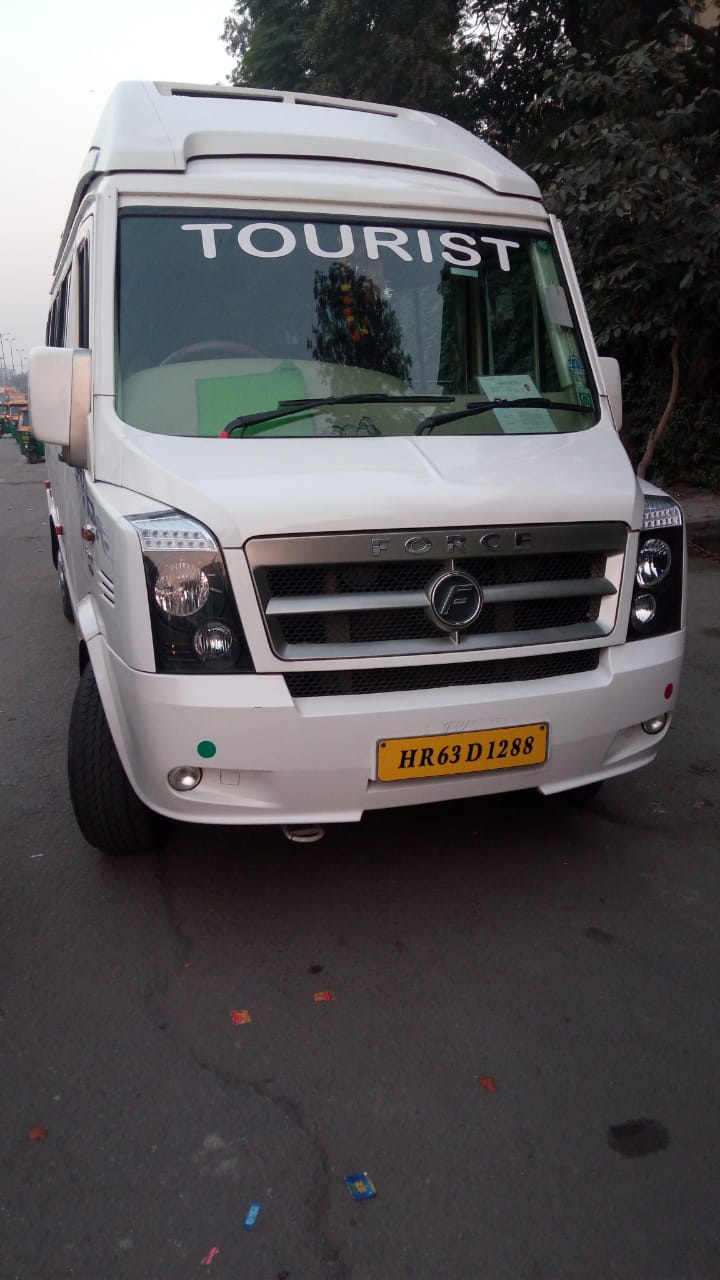 Book Luxury Tempo Traveller For Char-Dham Tours